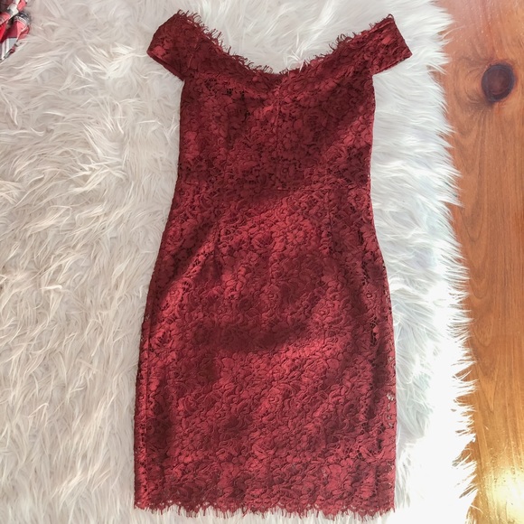 NWT Re:Named Red Lace off the shoulder dress holiday or Christmas card ready! - Picture 6 of 11